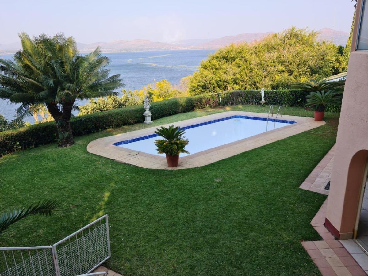 Kosmos View Luxury Apartments Hartbeespoort Extérieur photo